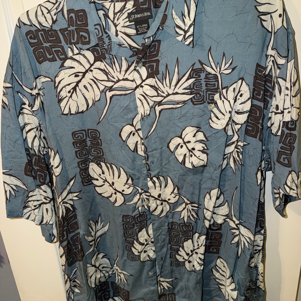 St. John's Bay Blue Leaf Pattern Shirt